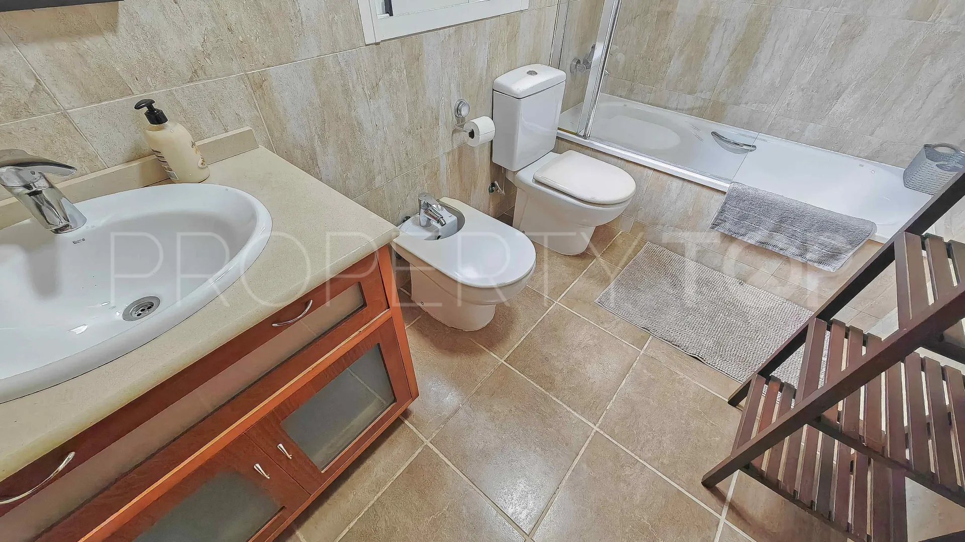 Buy villa in Jávea with 3 bedrooms