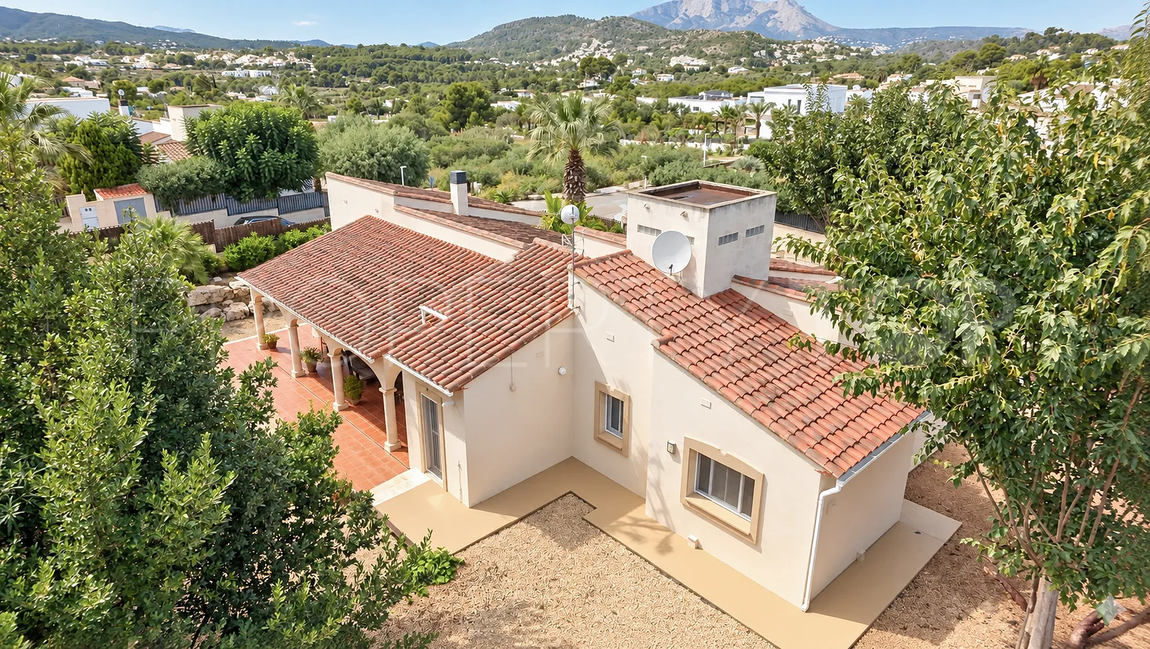 Buy villa in Jávea with 3 bedrooms