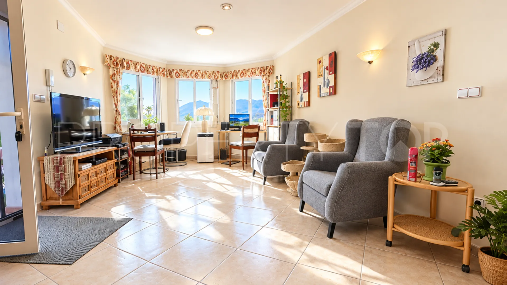 Villa for sale in Pego