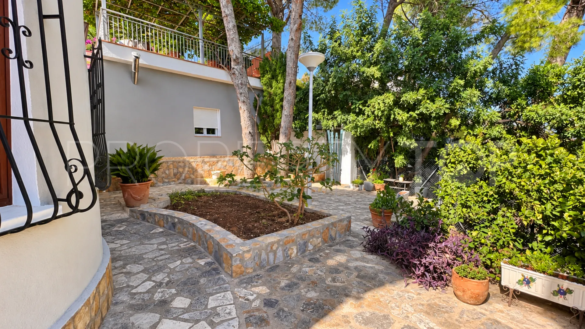 Villa en venta de 4 dormitorios en Beniarjo