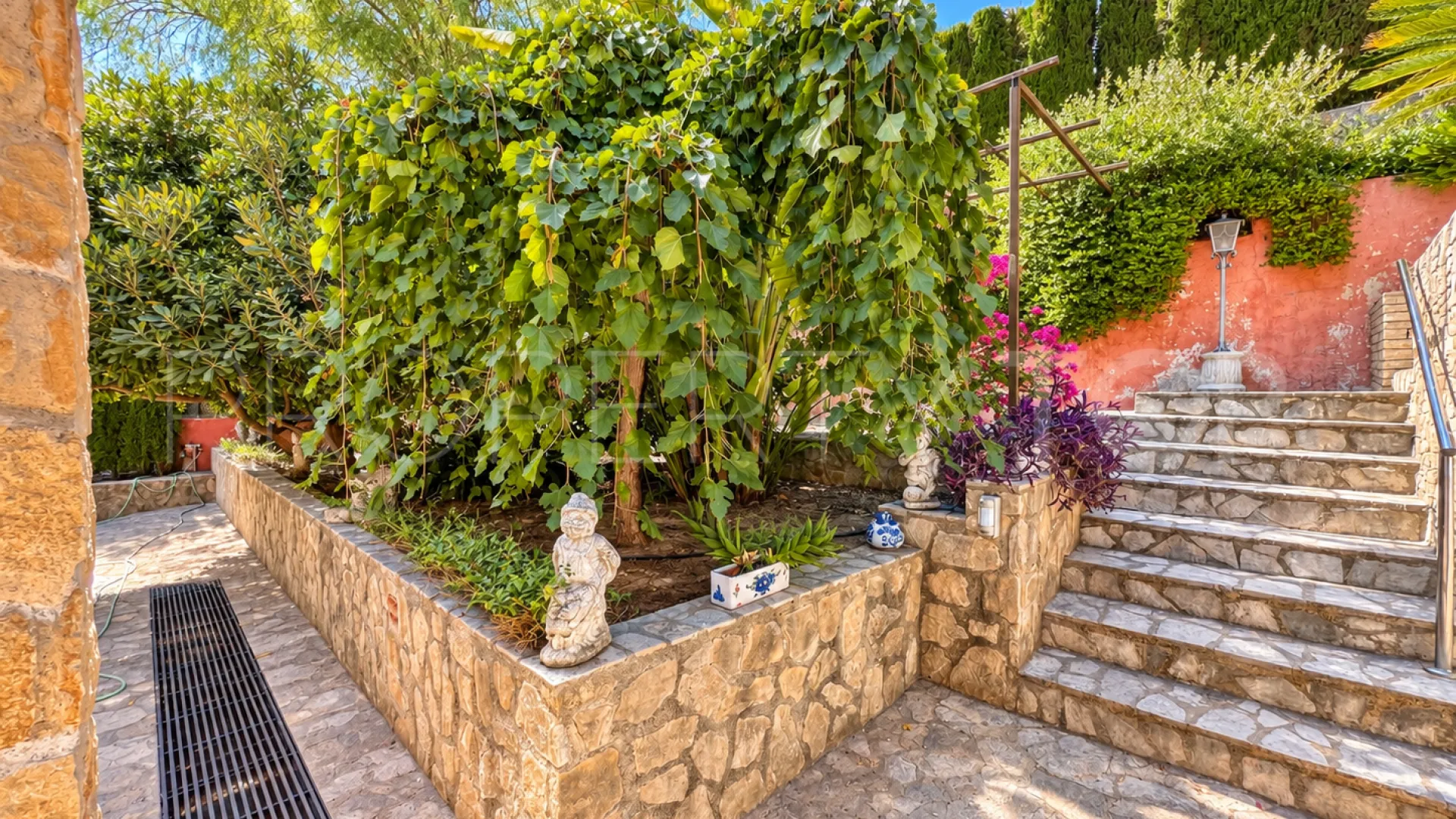Villa en venta de 4 dormitorios en Beniarjo