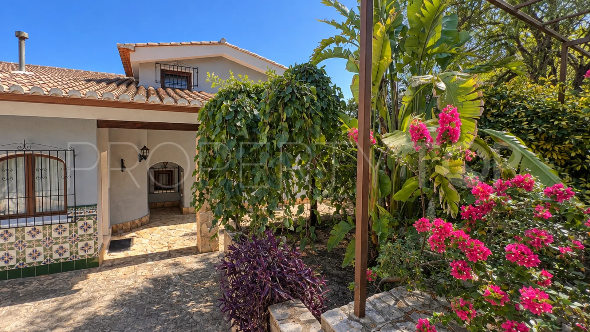 Villa en venta de 4 dormitorios en Beniarjo