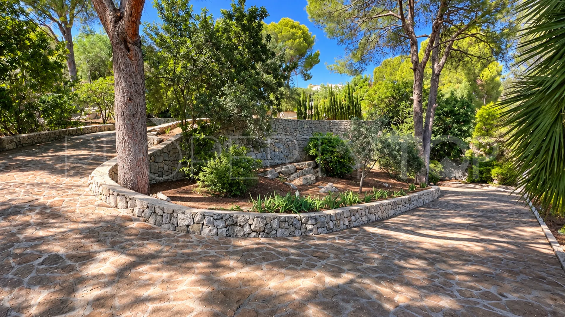 Villa en venta de 4 dormitorios en Beniarjo