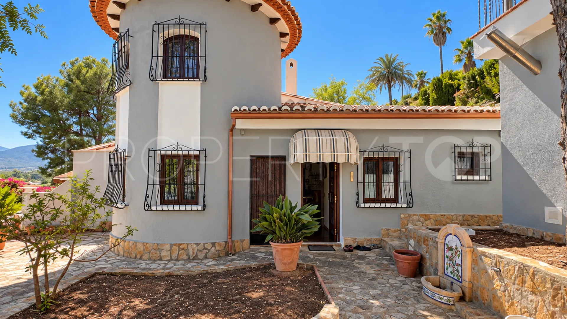 Villa en venta de 4 dormitorios en Beniarjo
