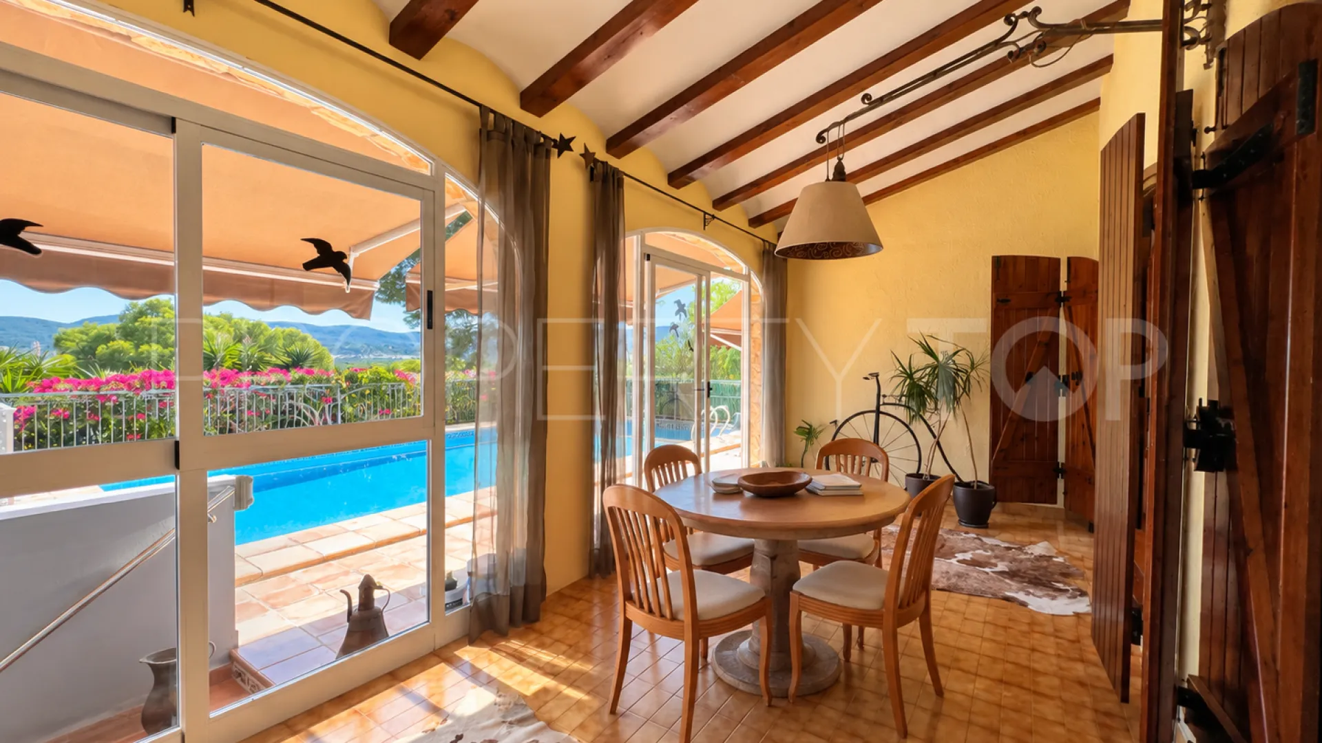 Villa en venta de 4 dormitorios en Beniarjo