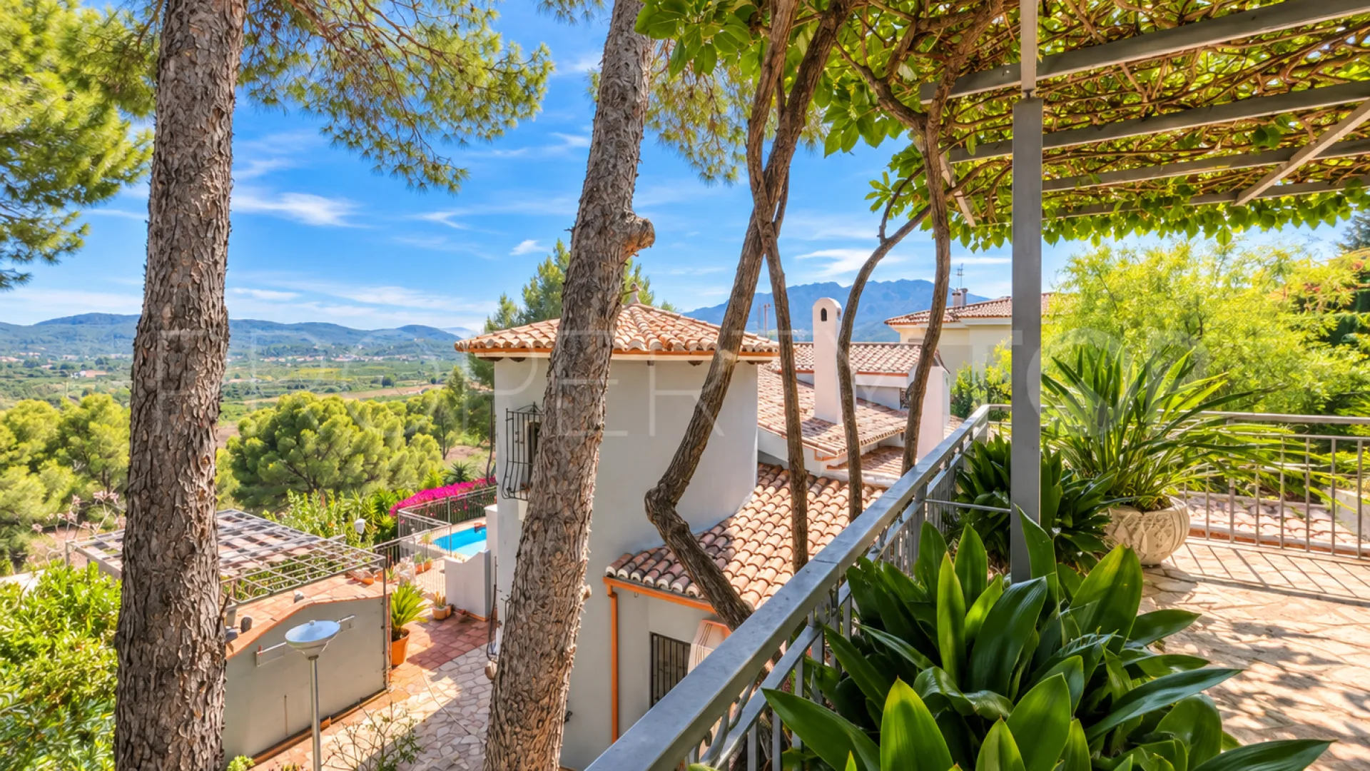 Villa en venta de 4 dormitorios en Beniarjo