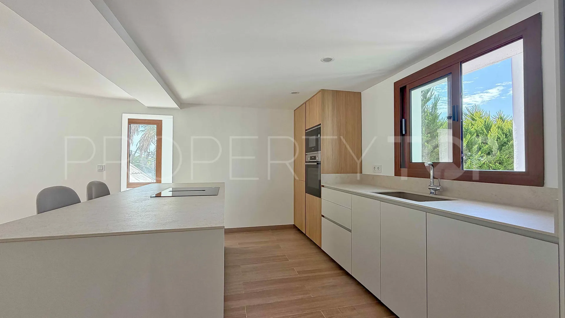 Villa with 6 bedrooms for sale in Jávea