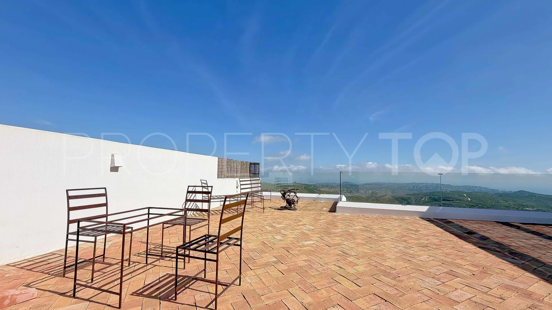 For sale villa in Cumbre del Sol with 4 bedrooms