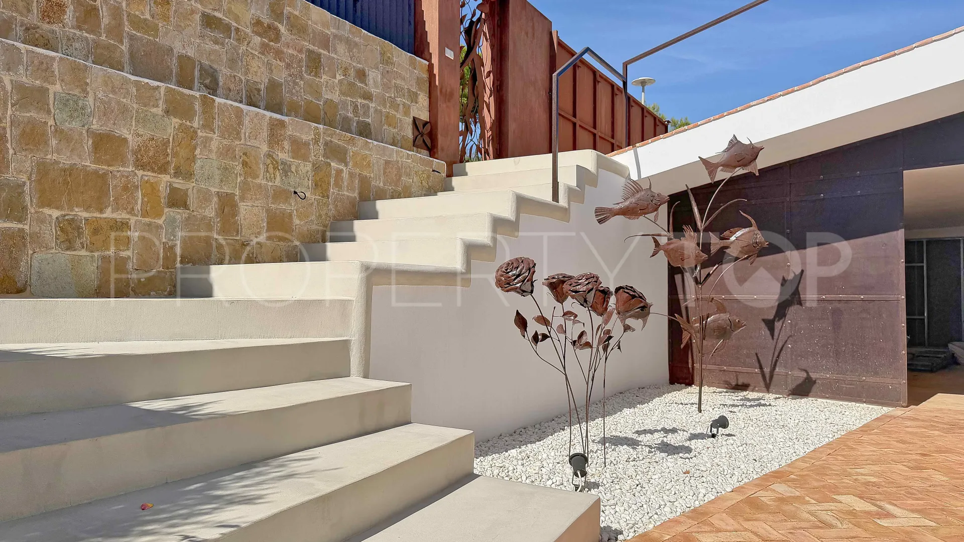For sale villa in Cumbre del Sol with 4 bedrooms