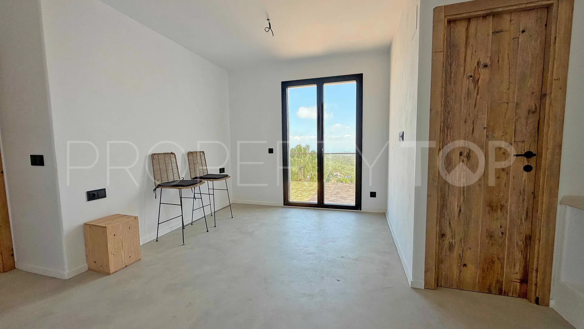 For sale villa in Cumbre del Sol with 4 bedrooms