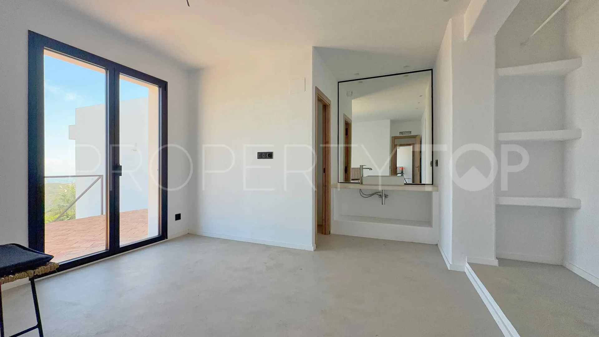 For sale villa in Cumbre del Sol with 4 bedrooms