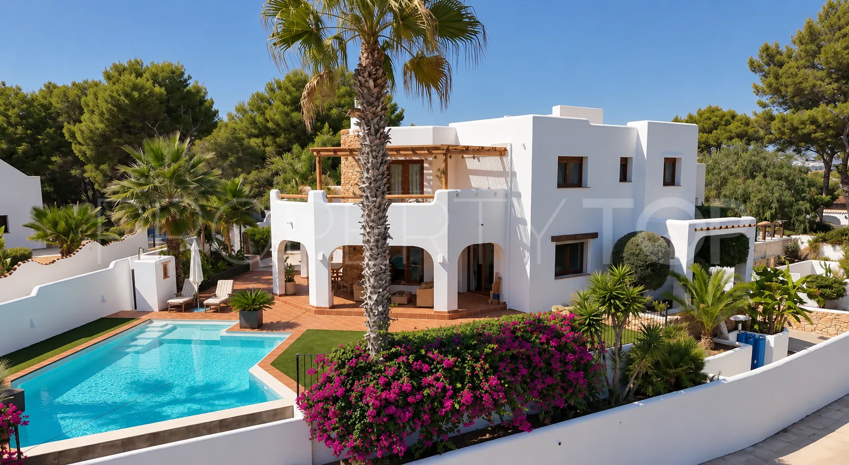 Se vende villa con 5 dormitorios en Moraira