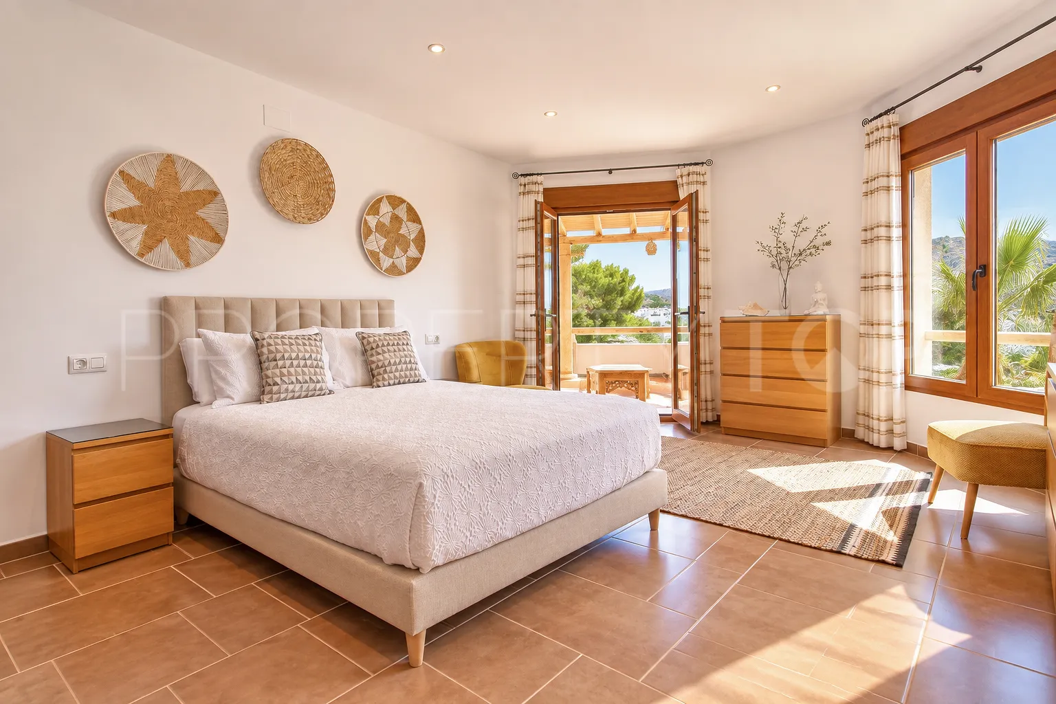 Se vende villa con 5 dormitorios en Moraira