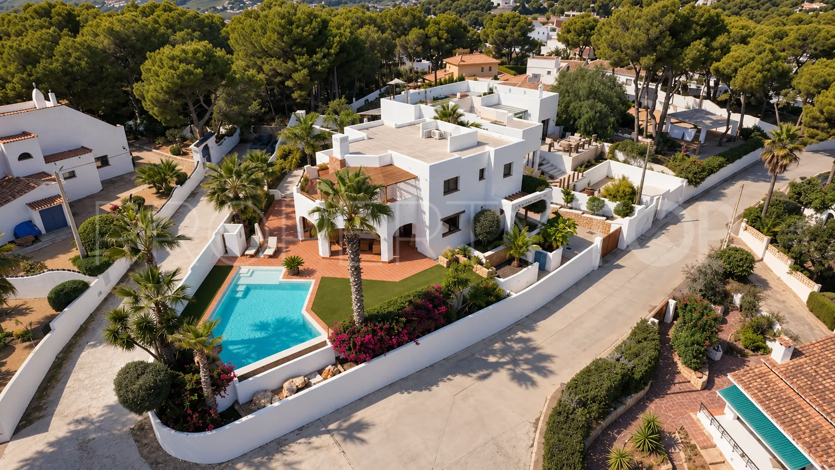Se vende villa con 5 dormitorios en Moraira