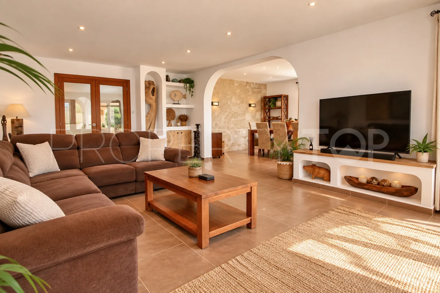 Se vende villa con 5 dormitorios en Moraira