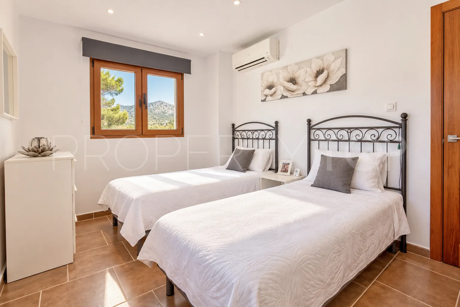 Se vende villa con 5 dormitorios en Moraira