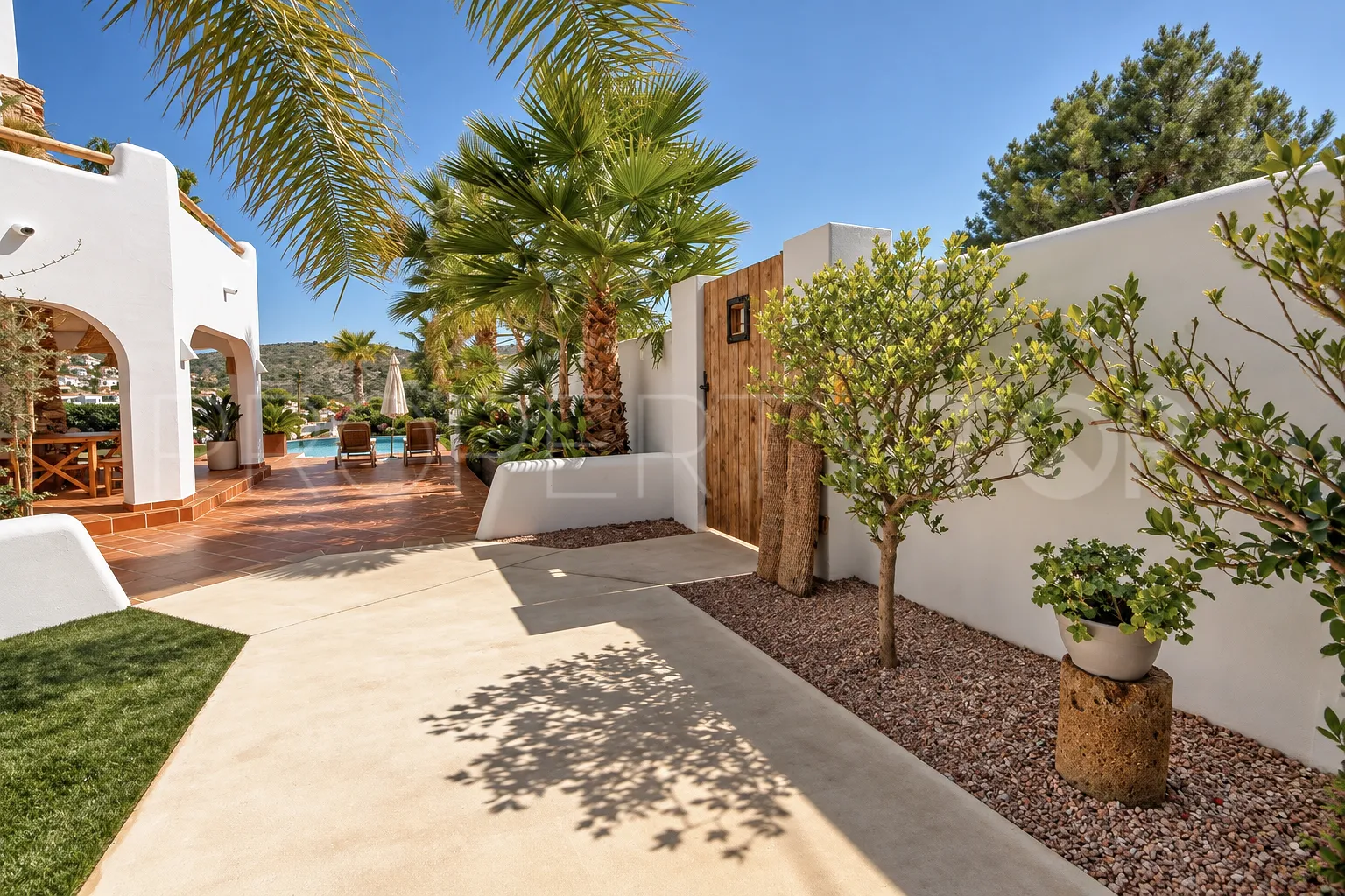 Se vende villa con 5 dormitorios en Moraira