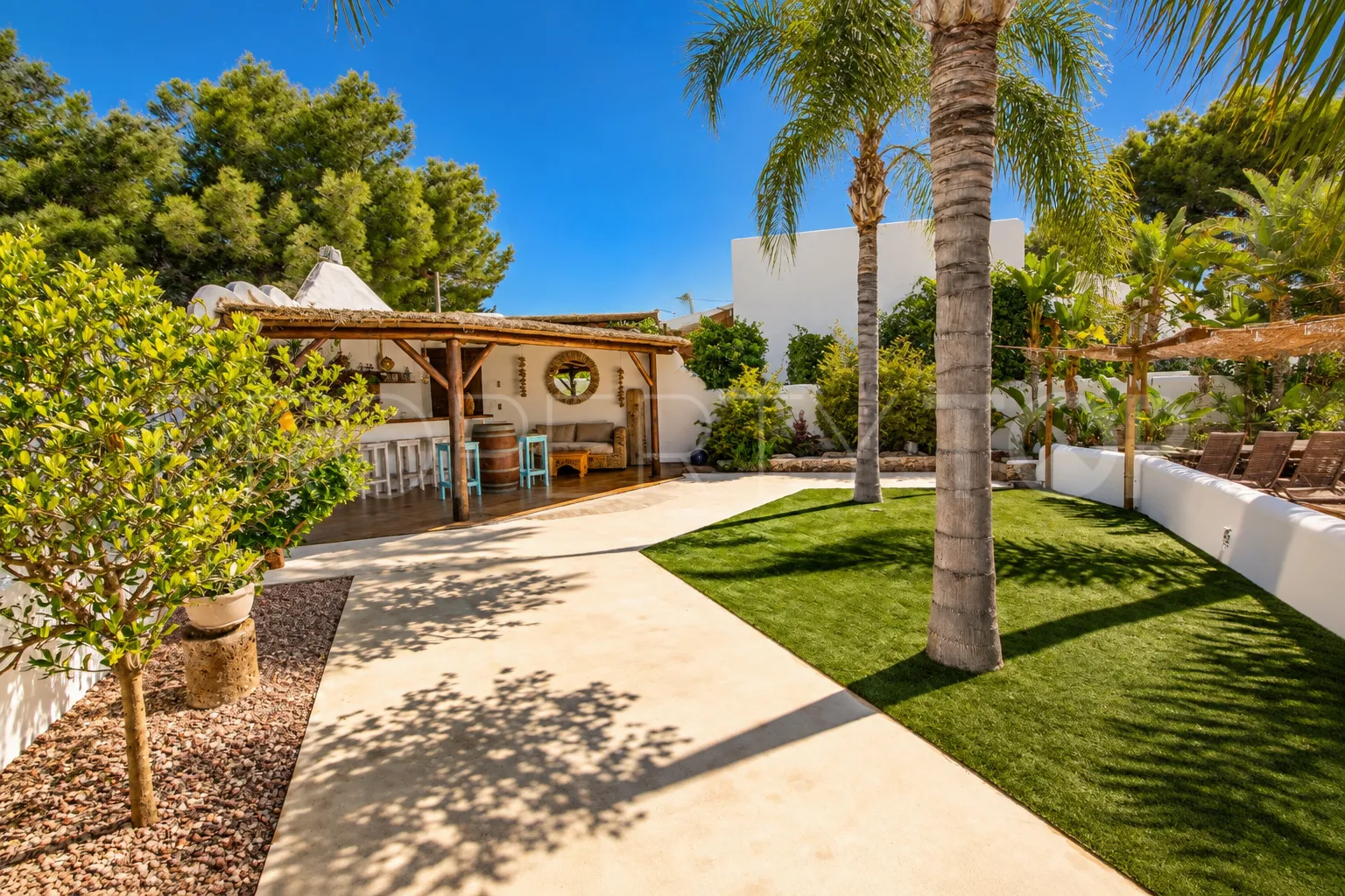 Se vende villa con 5 dormitorios en Moraira