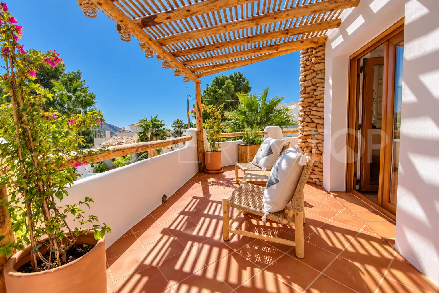 Se vende villa con 5 dormitorios en Moraira