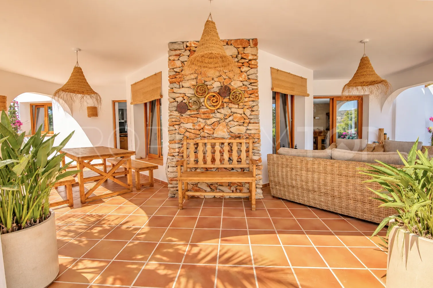 Se vende villa con 5 dormitorios en Moraira