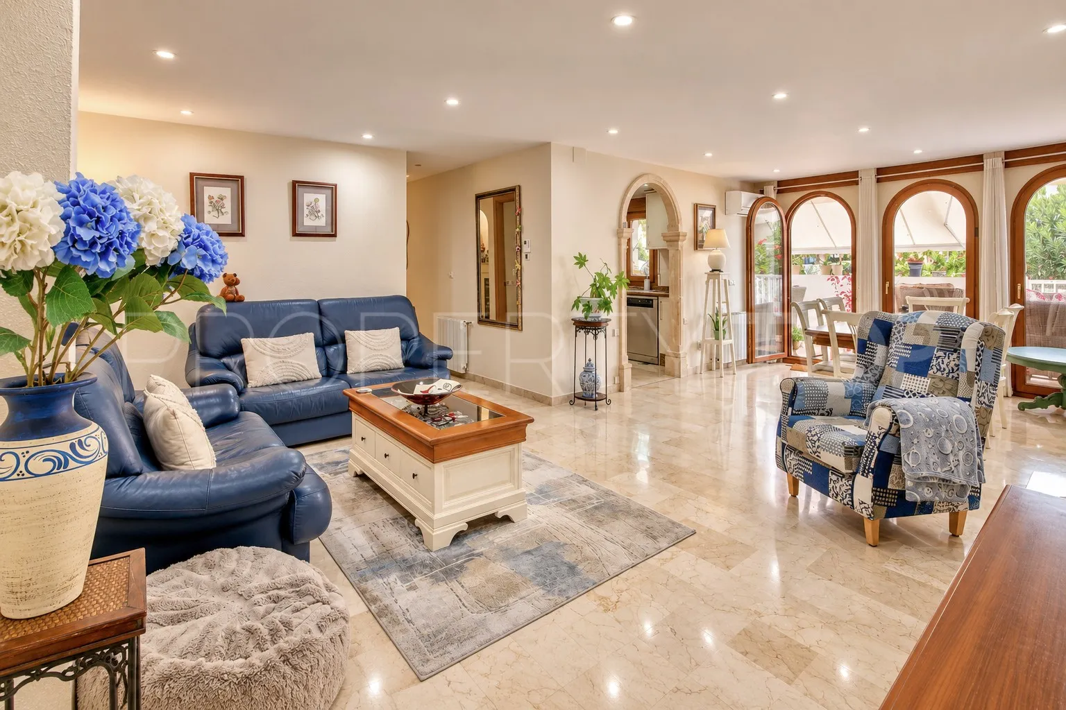 Se vende apartamento planta baja en Avda. Augusta