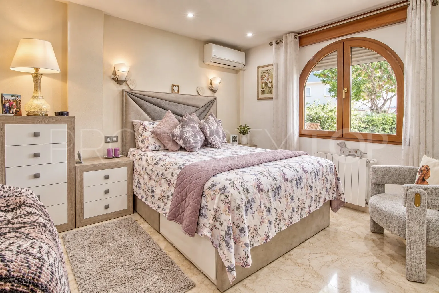 Se vende apartamento planta baja en Avda. Augusta