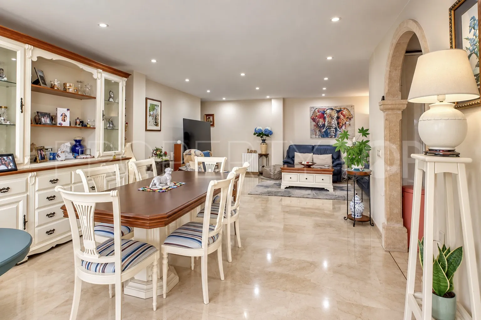 Se vende apartamento planta baja en Avda. Augusta