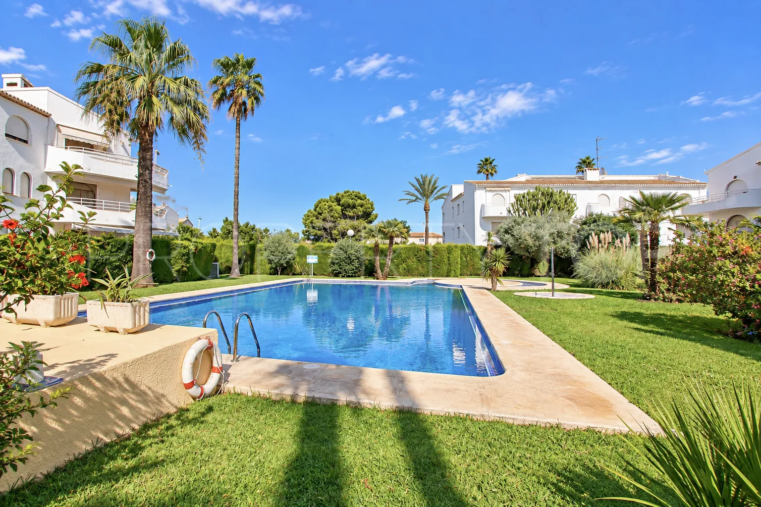 Se vende apartamento planta baja en Avda. Augusta