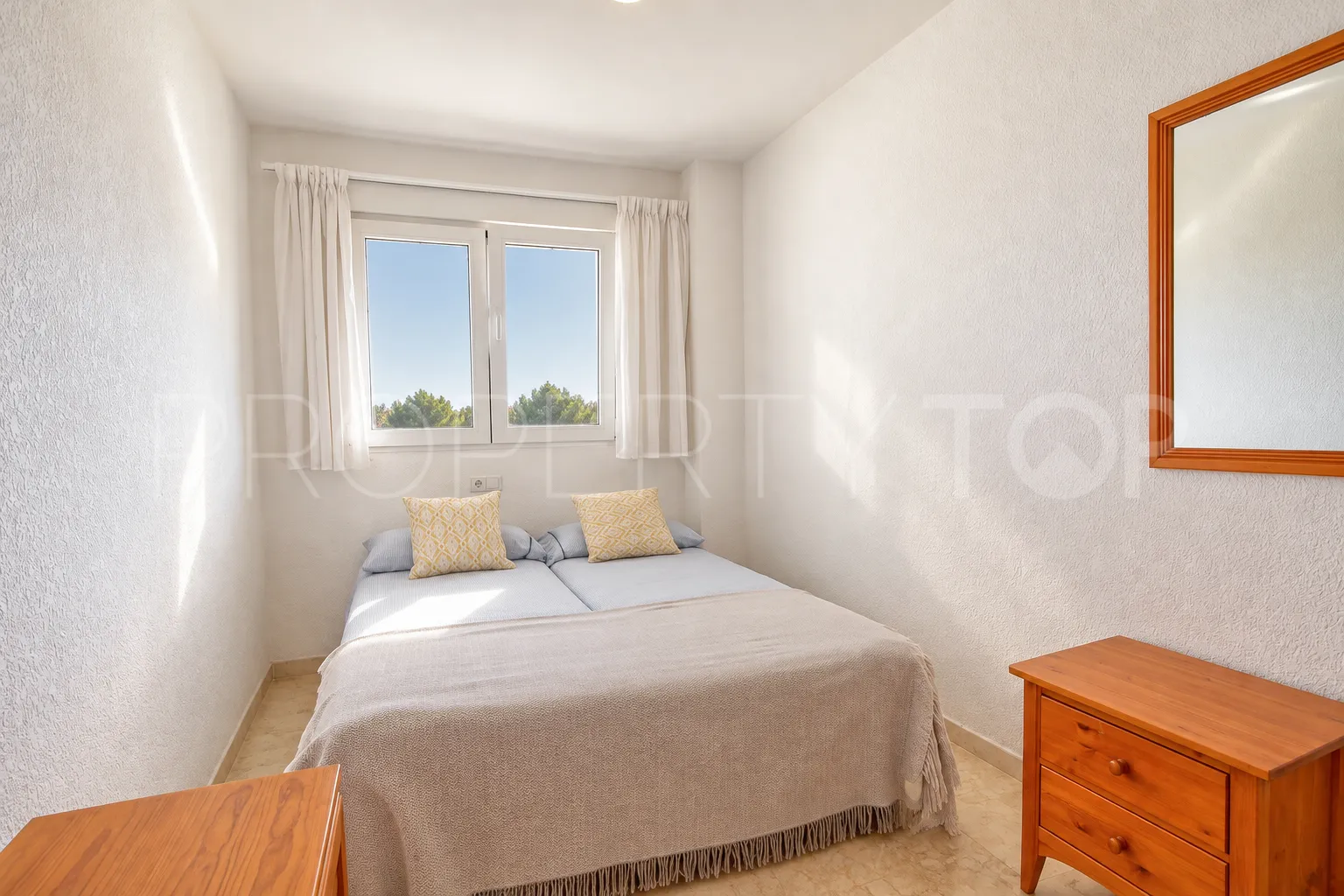 Apartamento con 2 dormitorios en venta en Moraira