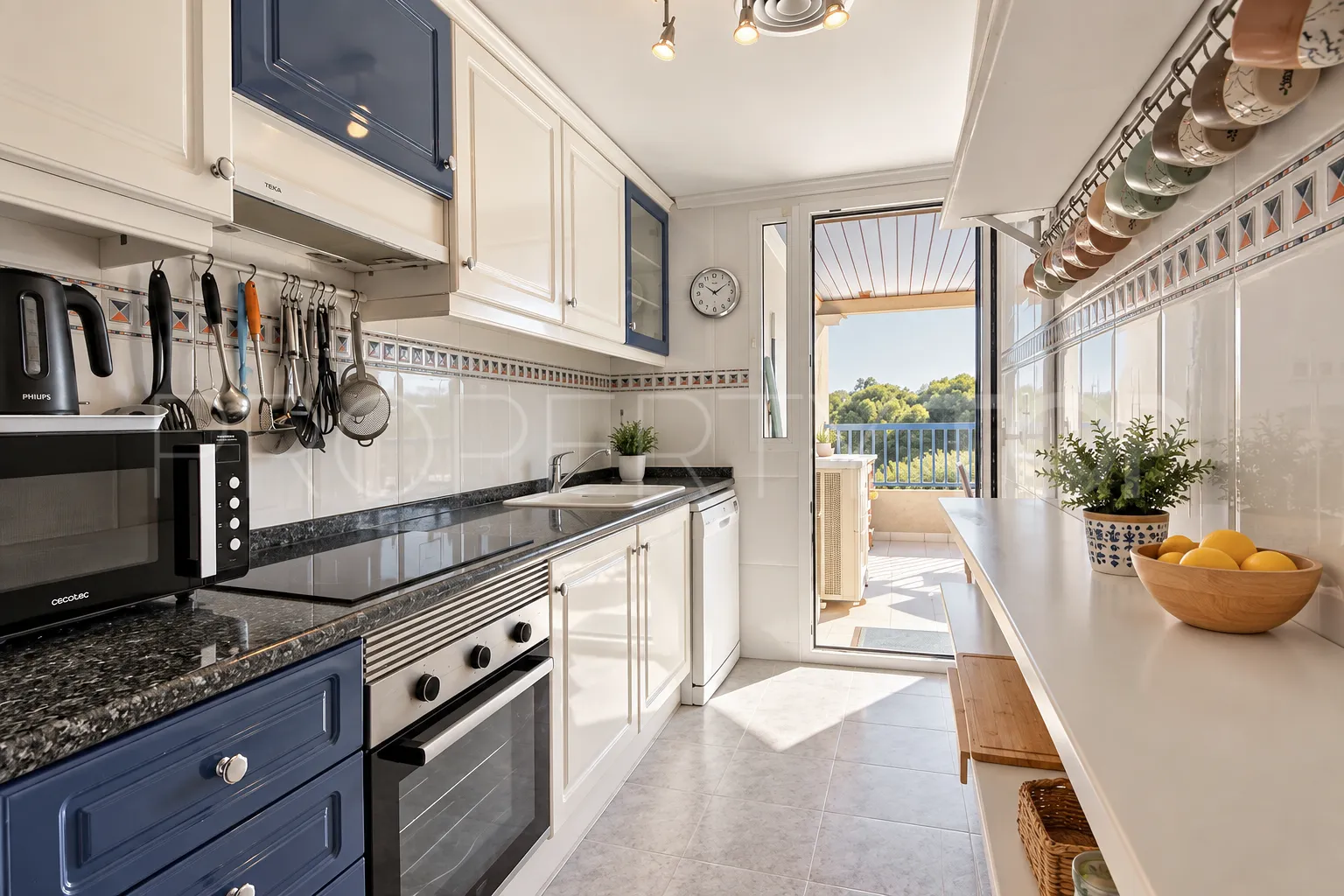 Apartamento con 2 dormitorios en venta en Moraira