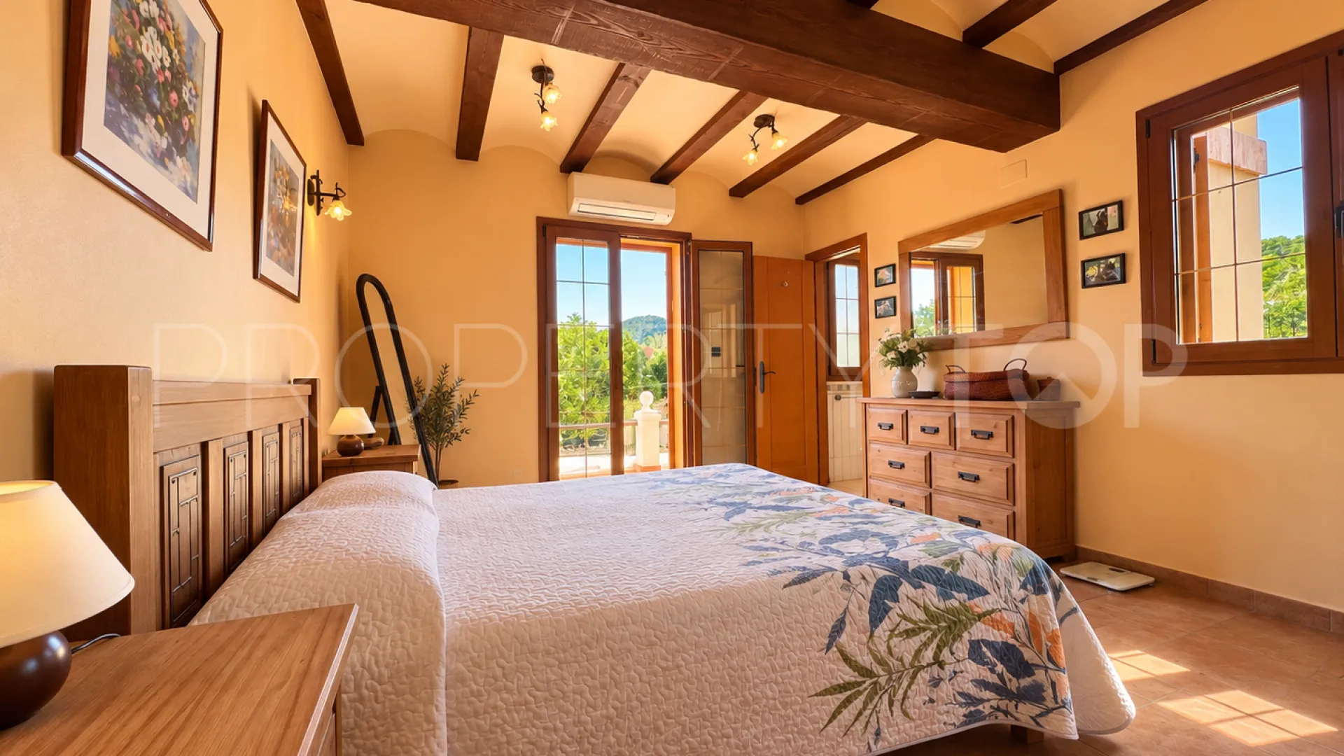 Villa for sale in Oliva