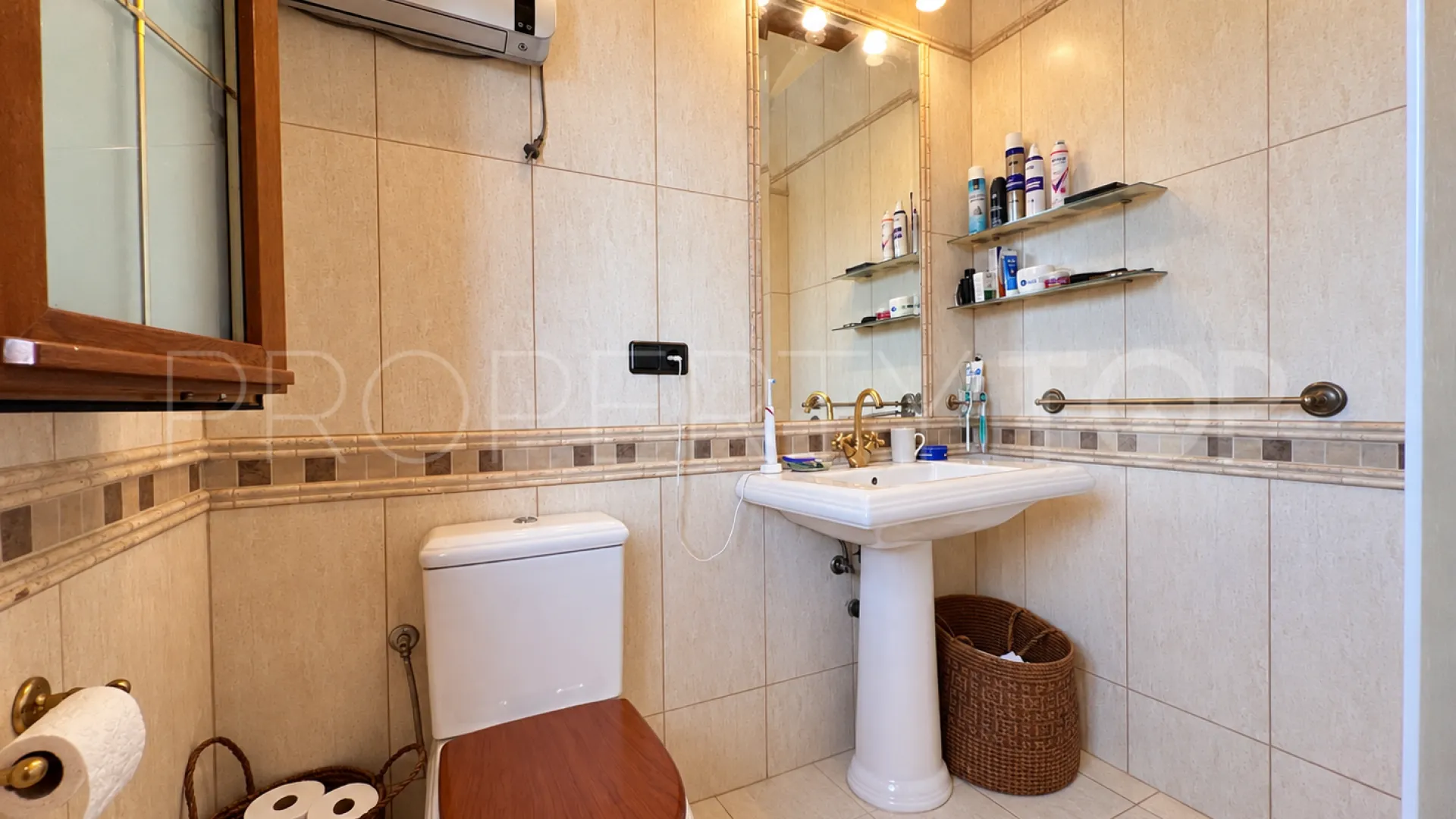 Villa for sale in Oliva