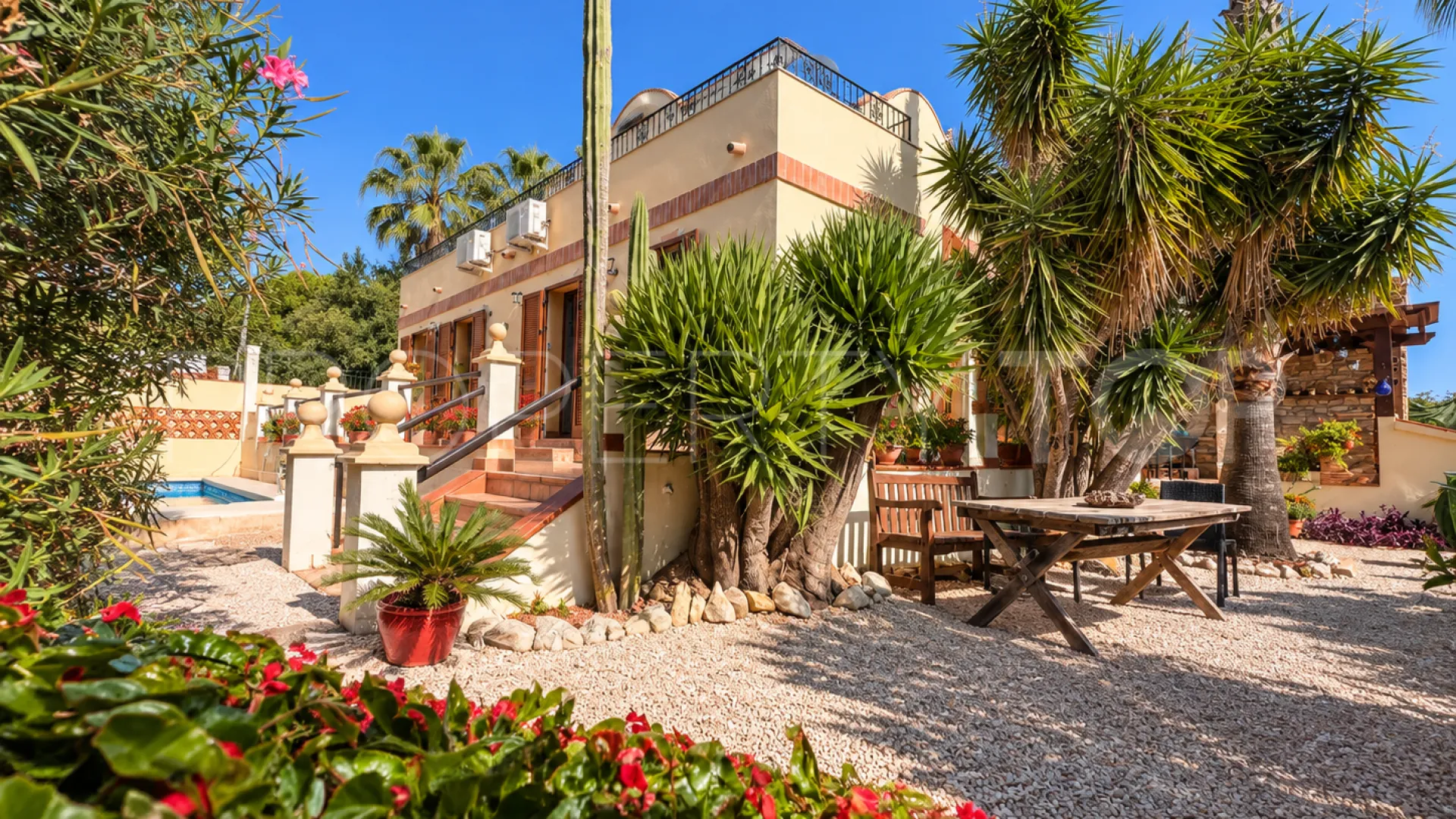 Villa for sale in Oliva