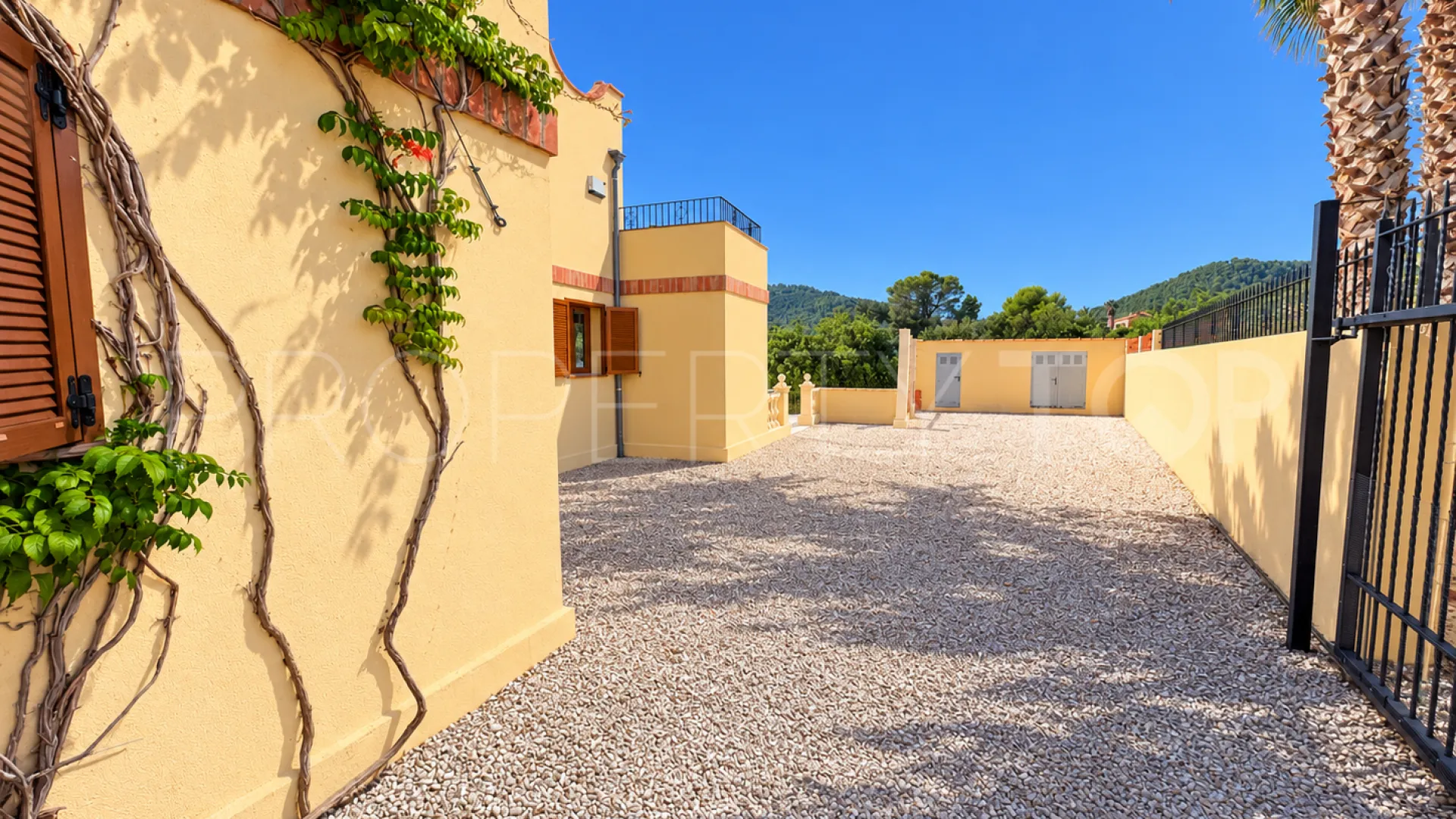 Villa for sale in Oliva