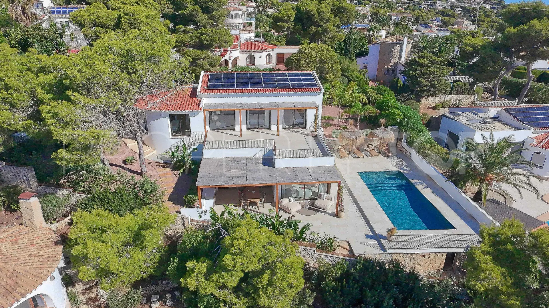 Comprar villa en Jávea de 4 dormitorios