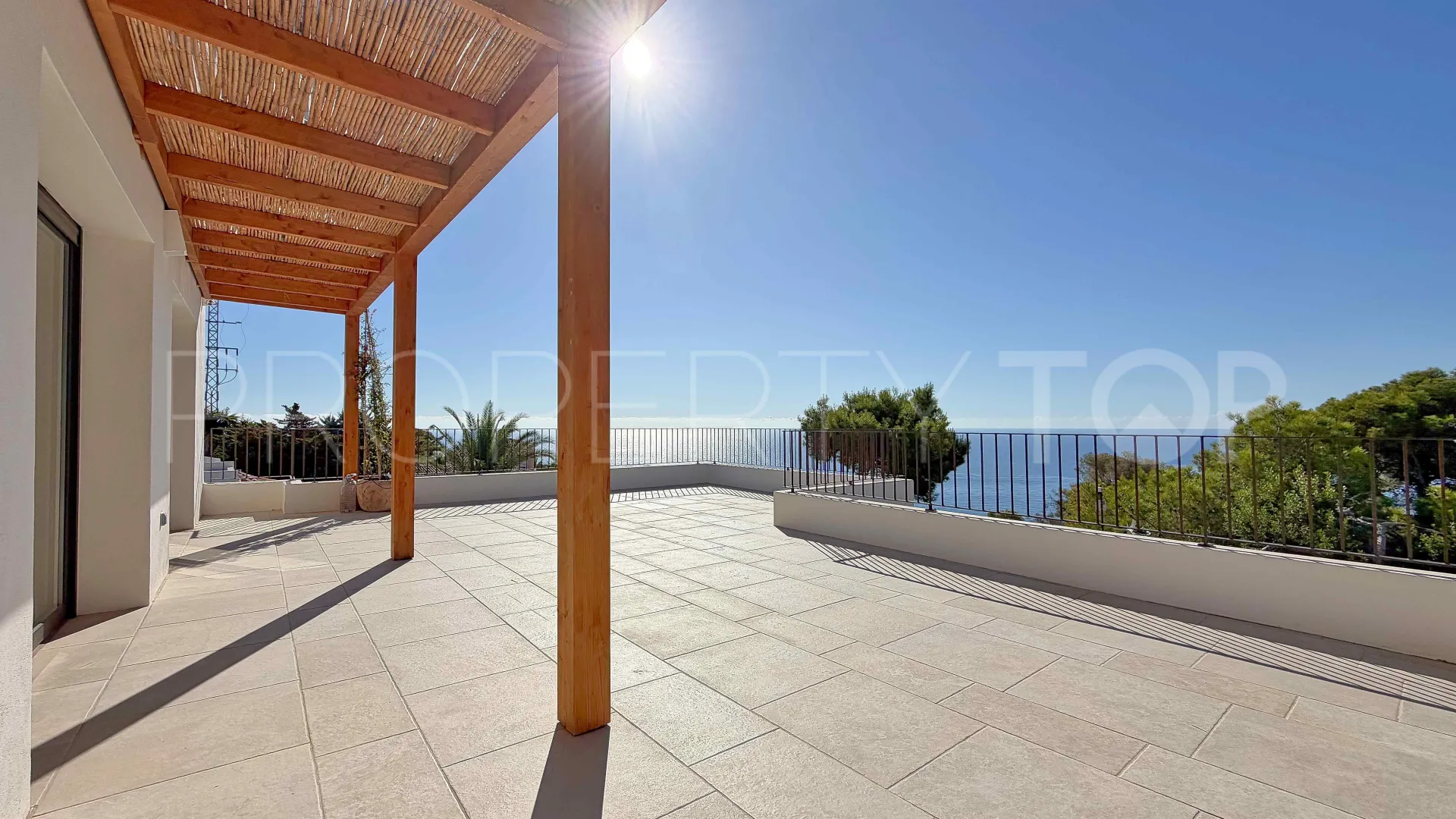 Comprar villa en Jávea de 4 dormitorios