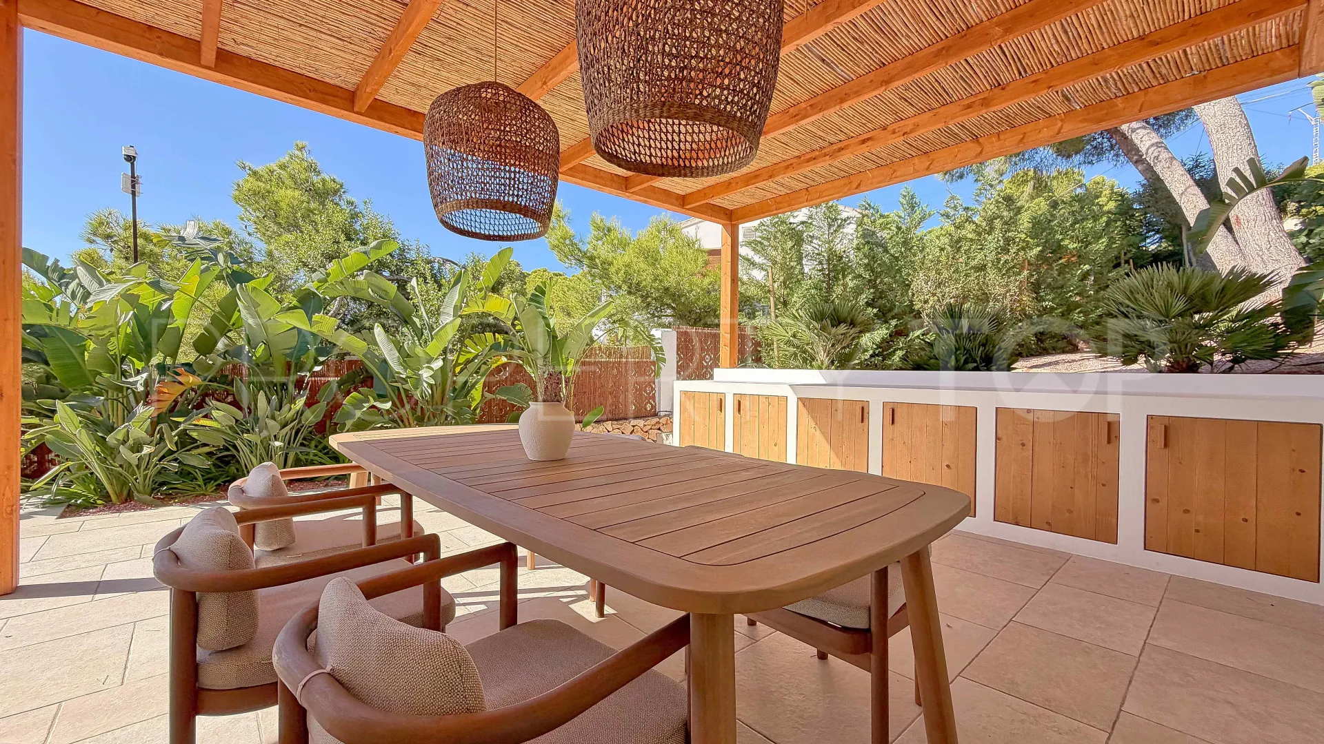 Comprar villa en Jávea de 4 dormitorios