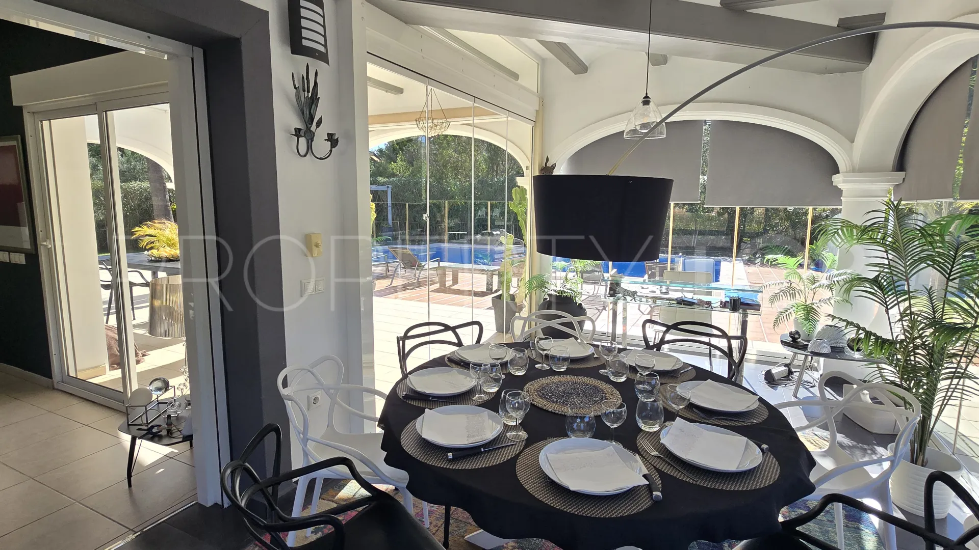 Villa con 4 dormitorios en venta en Pinomar