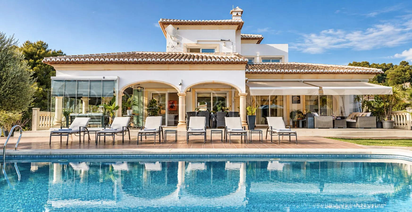 Villa con 4 dormitorios en venta en Pinomar