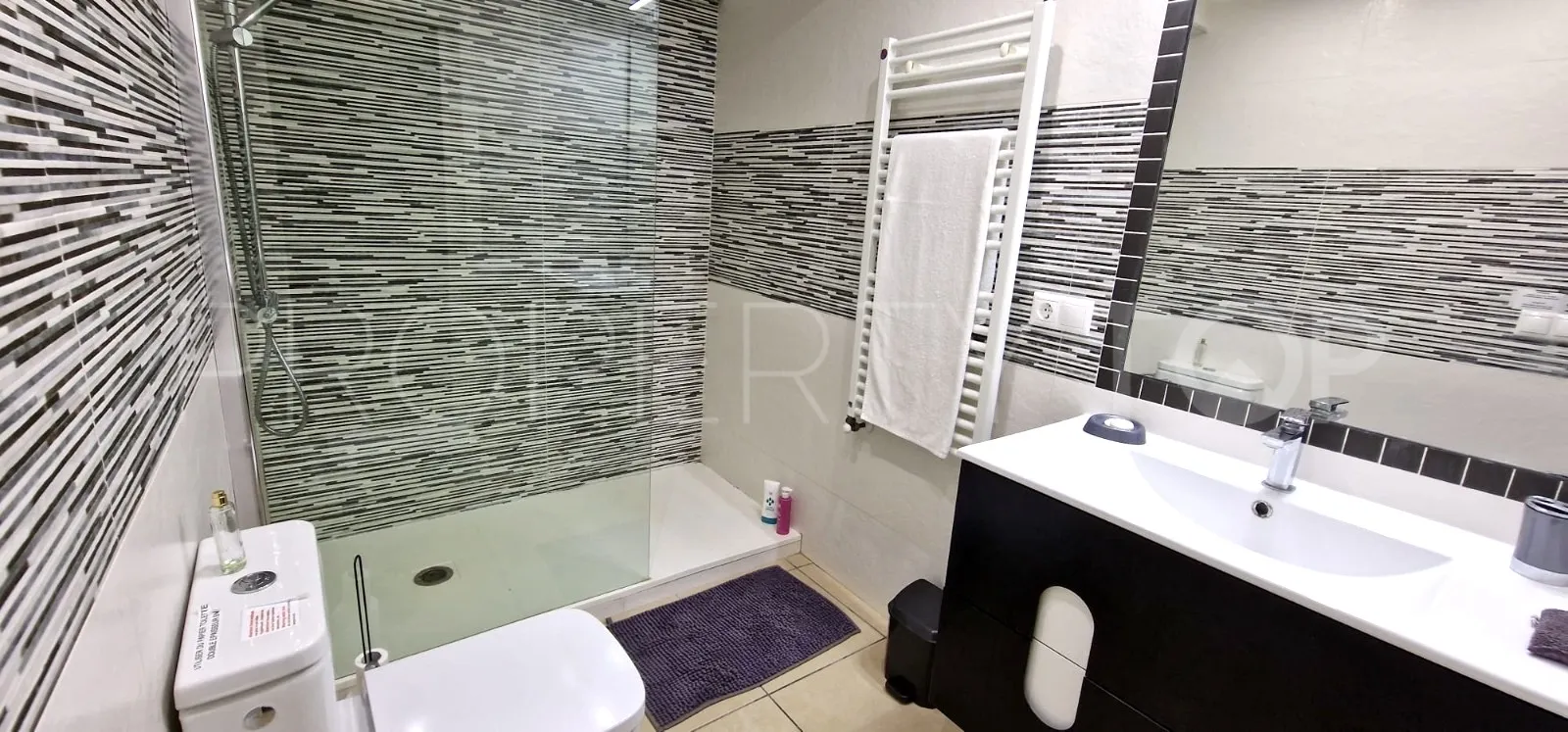 Villa con 4 dormitorios en venta en Pinomar