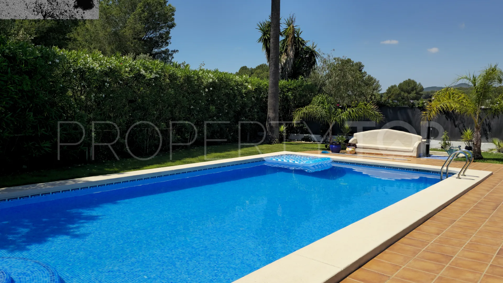 Villa con 4 dormitorios en venta en Pinomar