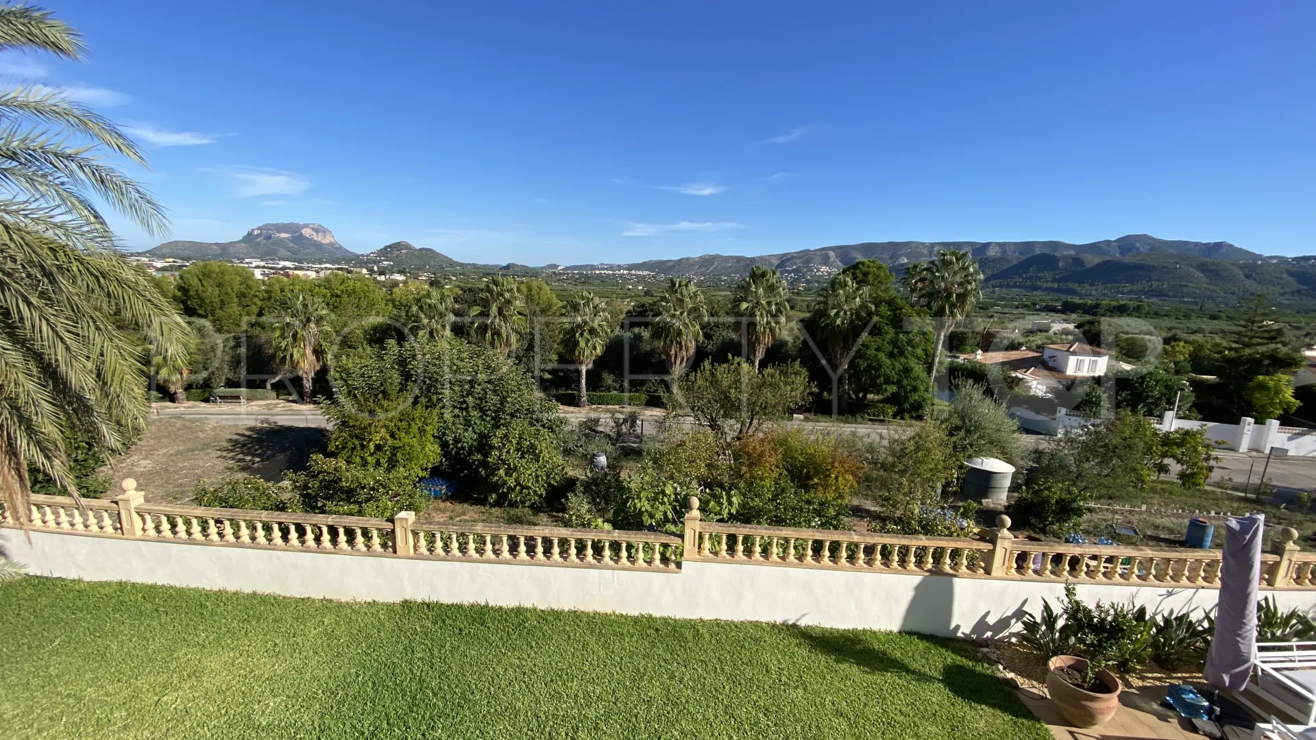 For sale villa in Beniarbeig