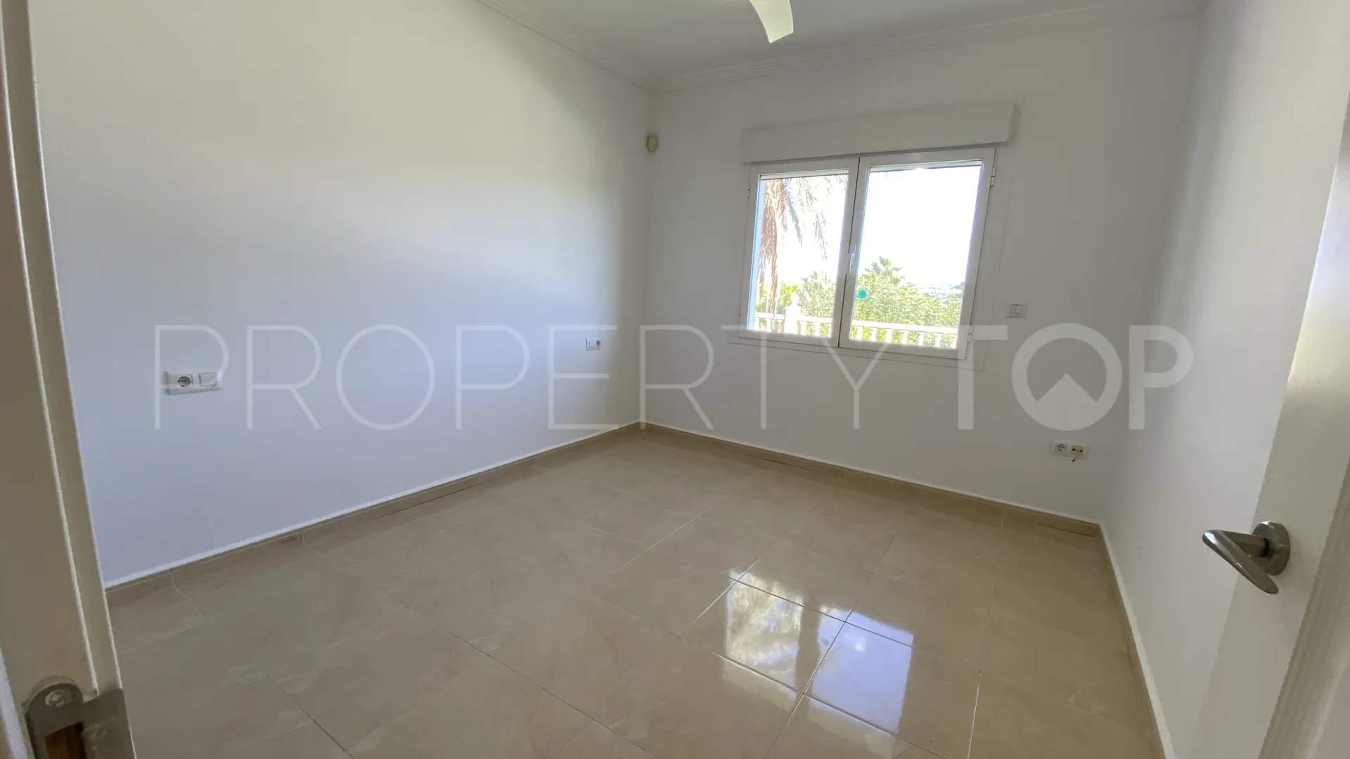 For sale villa in Beniarbeig