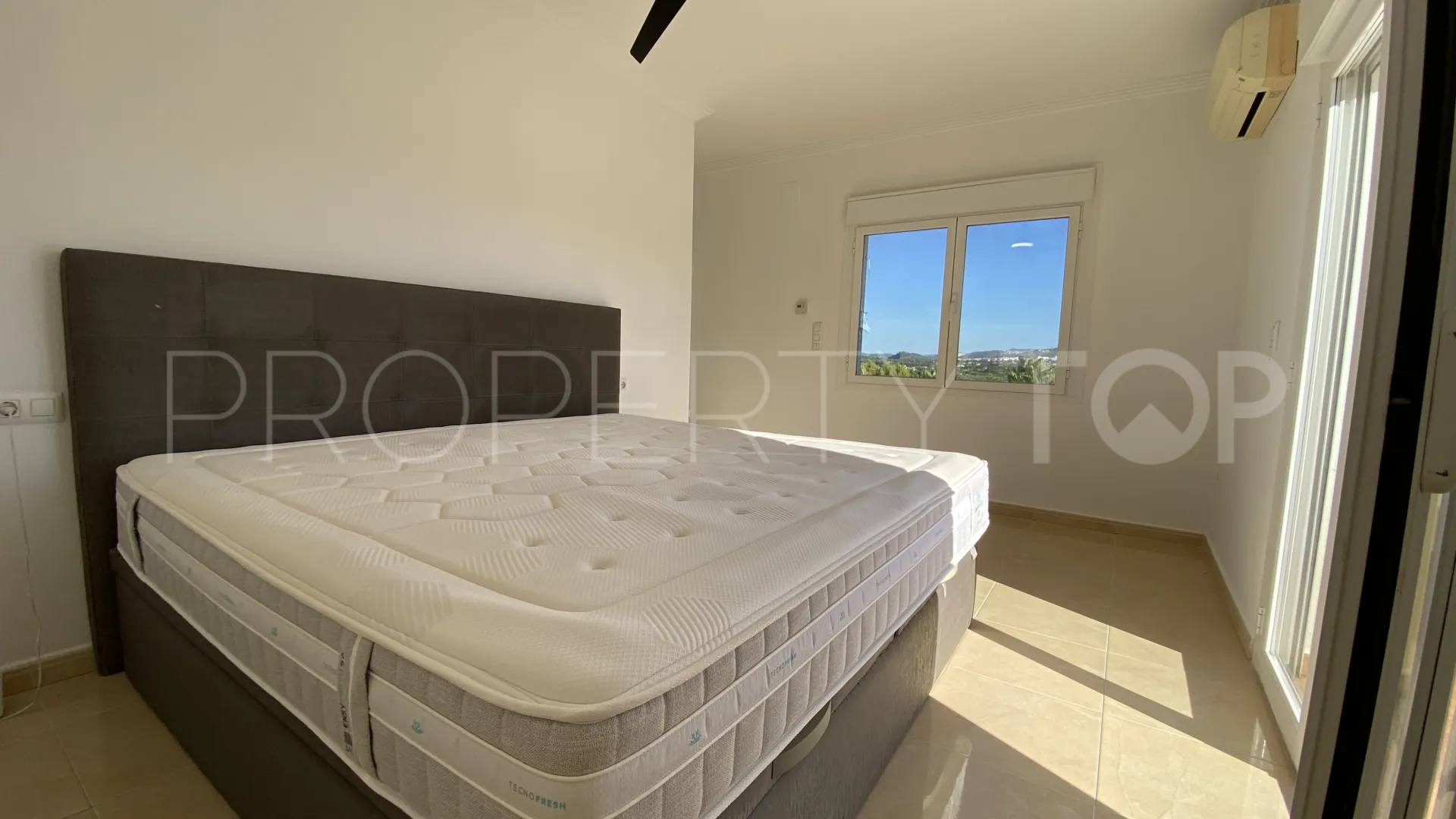 For sale villa in Beniarbeig