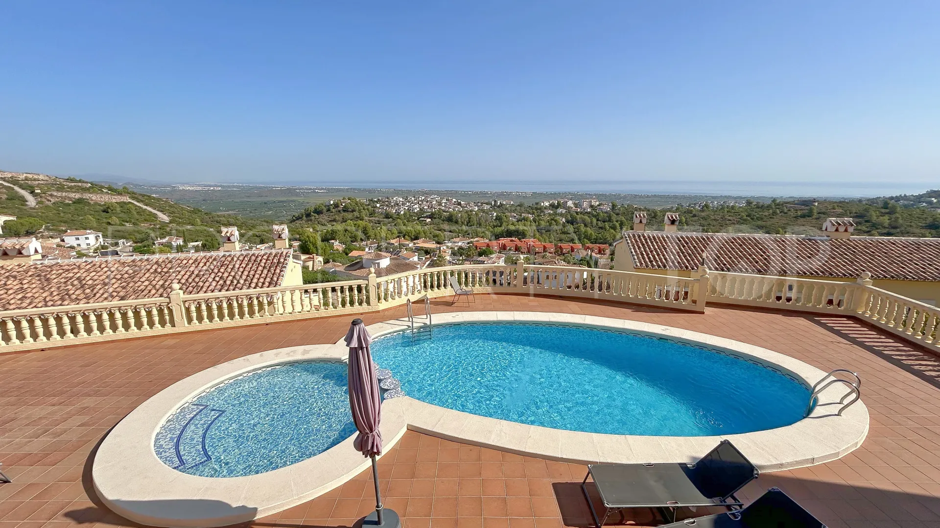 For sale Ráfol de Almunia town house with 3 bedrooms