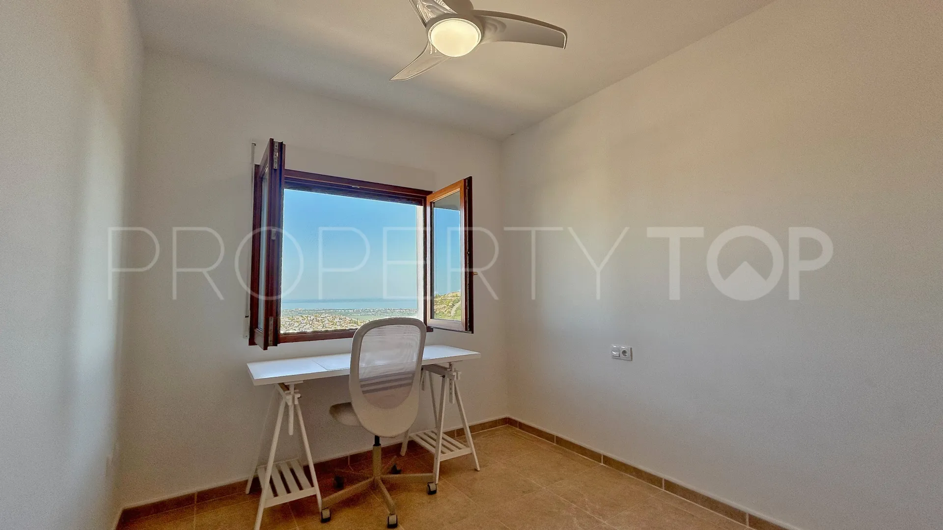 For sale Ráfol de Almunia town house with 3 bedrooms