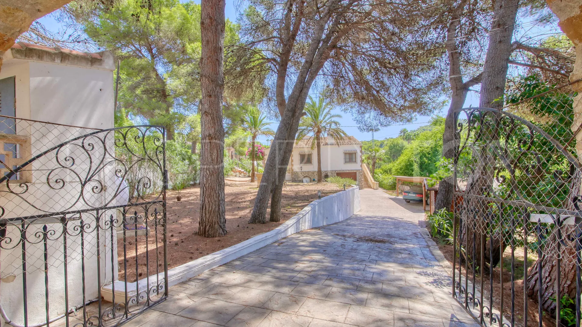Villa with 4 bedrooms for sale in Portichol