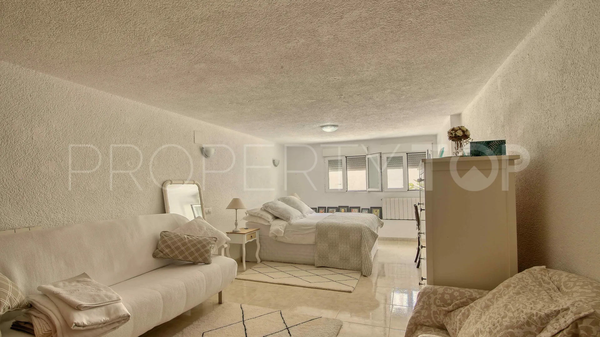 Villa with 4 bedrooms for sale in Portichol