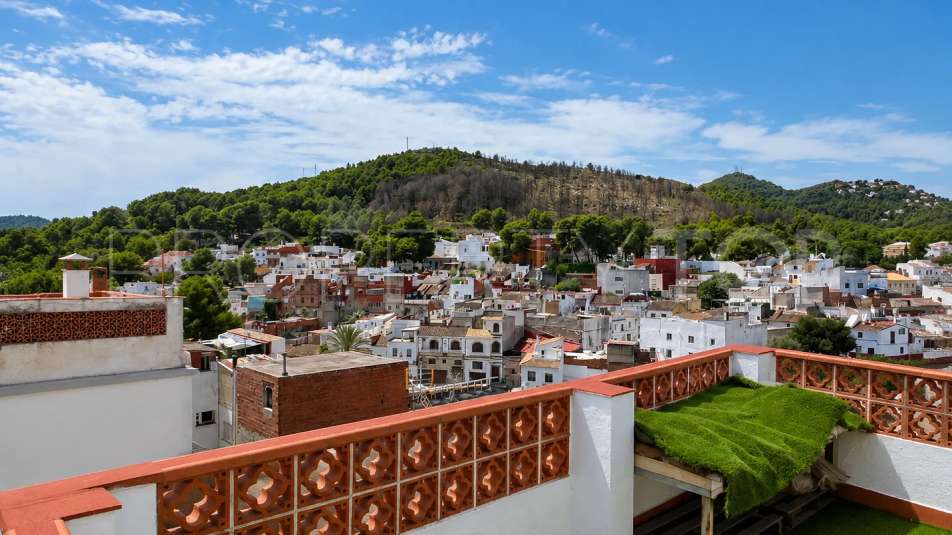 For sale town house in Oliva