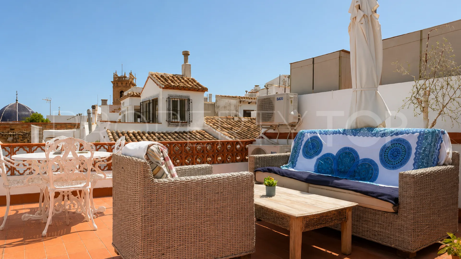 For sale town house in Oliva